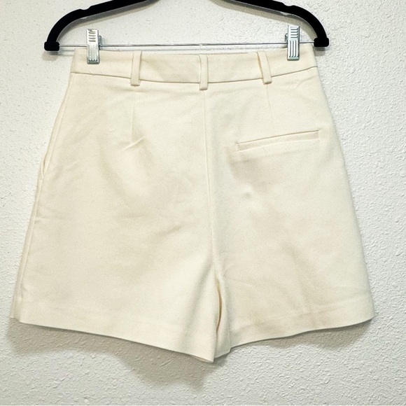 Zara high waisted button shorts  in ivory/cream color Size M - Picture 5 of 7